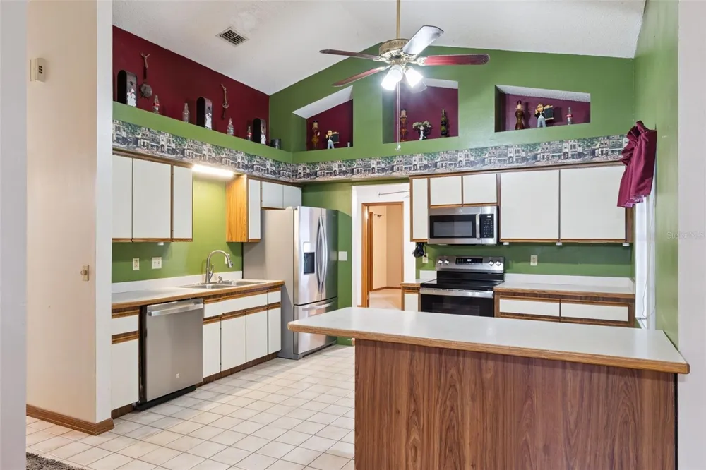 217 HARBOR DRIVE Winter Garden, FL 34787
