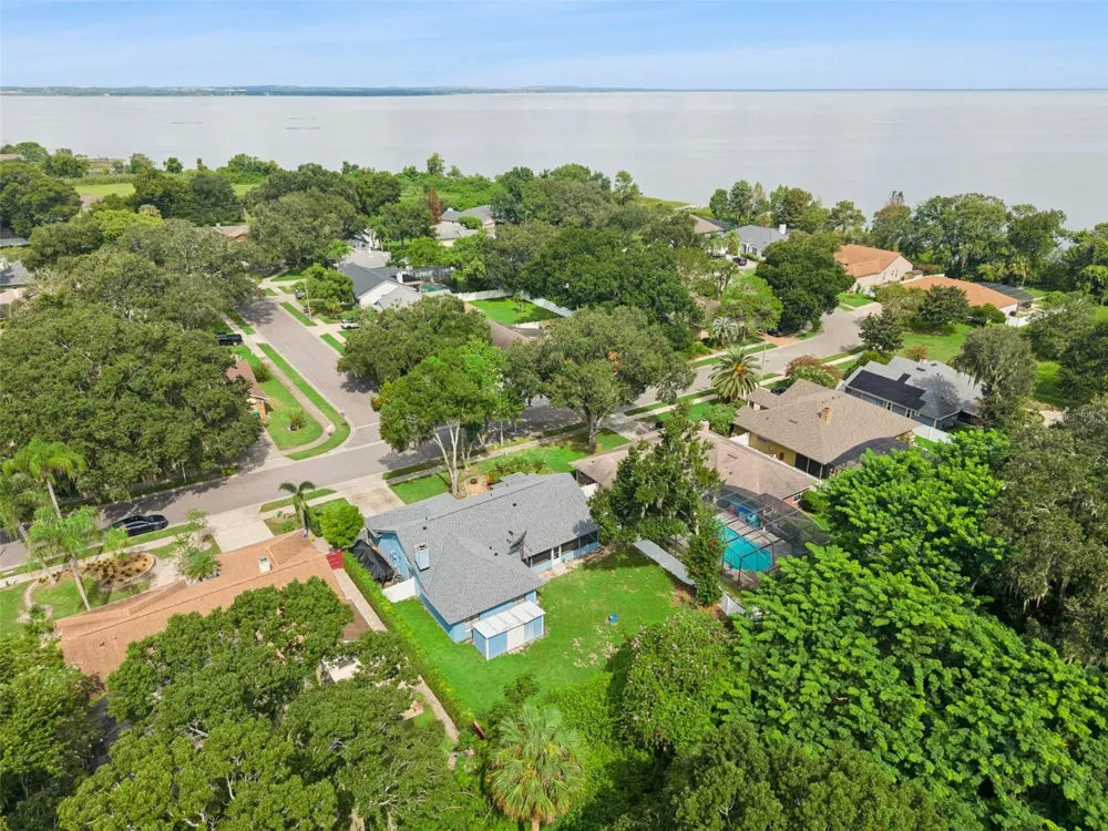 217 HARBOR DRIVE Winter Garden, FL 34787