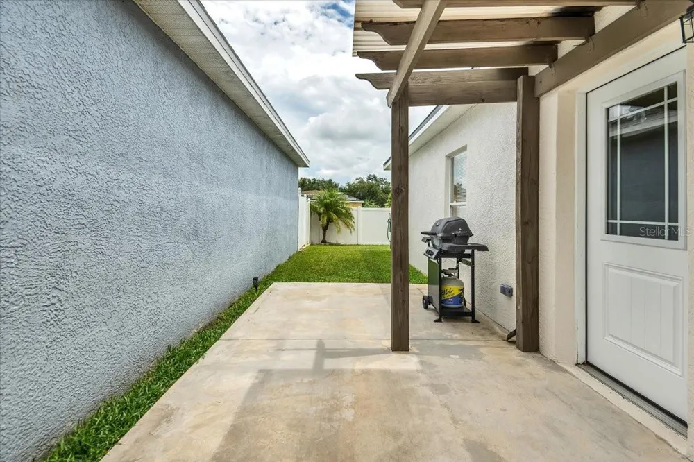 2228 28TH AVENUE E Palmetto, FL 34221
