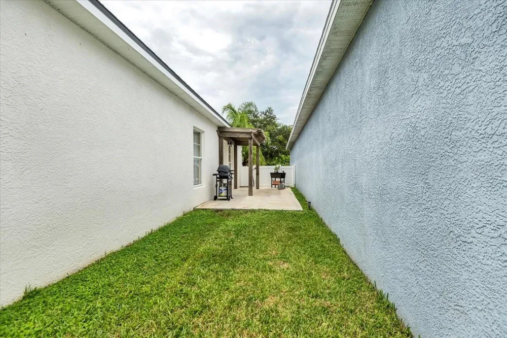 2228 28TH AVENUE E Palmetto, FL 34221
