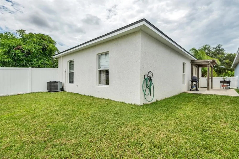 2228 28TH AVENUE E Palmetto, FL 34221