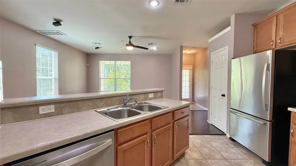 1900 Scofield Ridge Parkway #5403 Austin, TX 78727