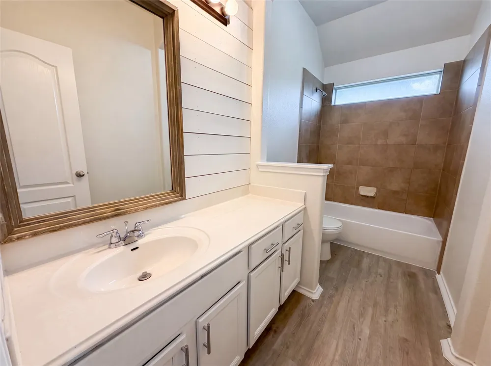 142 Snow Owl Hollow Buda, TX 78610