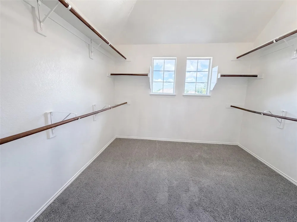 142 Snow Owl Hollow Buda, TX 78610
