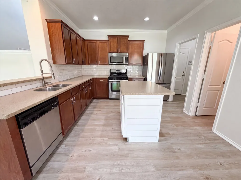 142 Snow Owl Hollow Buda, TX 78610