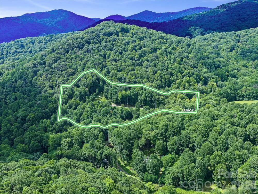 1523 Roaring Fork Road Burnsville, NC 28714