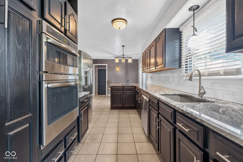 8239 25 W Fountaintown, IN 46130