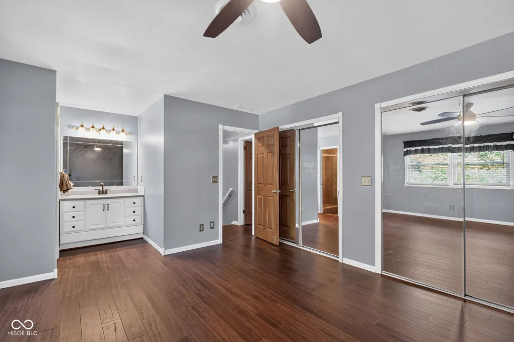 8239 25 W Fountaintown, IN 46130