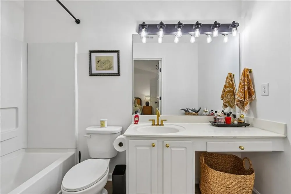1555 Kilmington Court Alpharetta, GA 30009