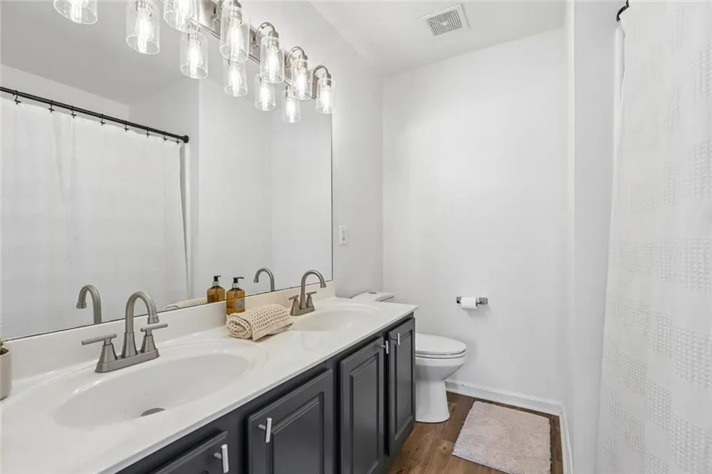 1555 Kilmington Court Alpharetta, GA 30009