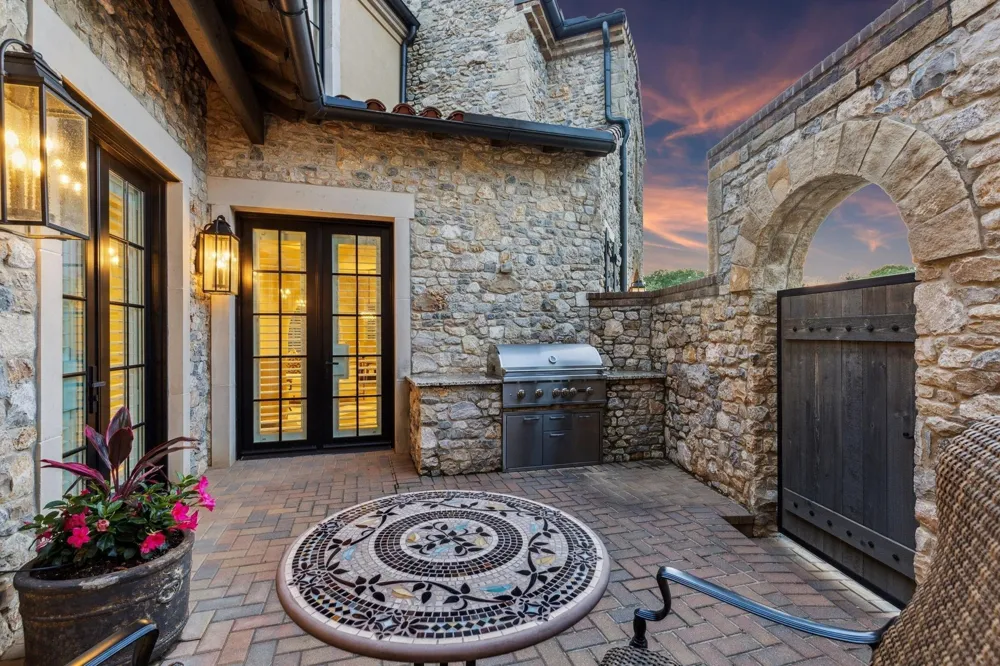 9 Catalonia Drive Westlake, TX 76262