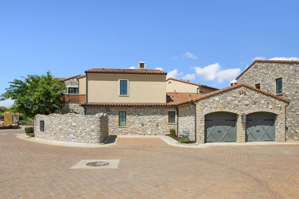 9 Catalonia Drive Westlake, TX 76262