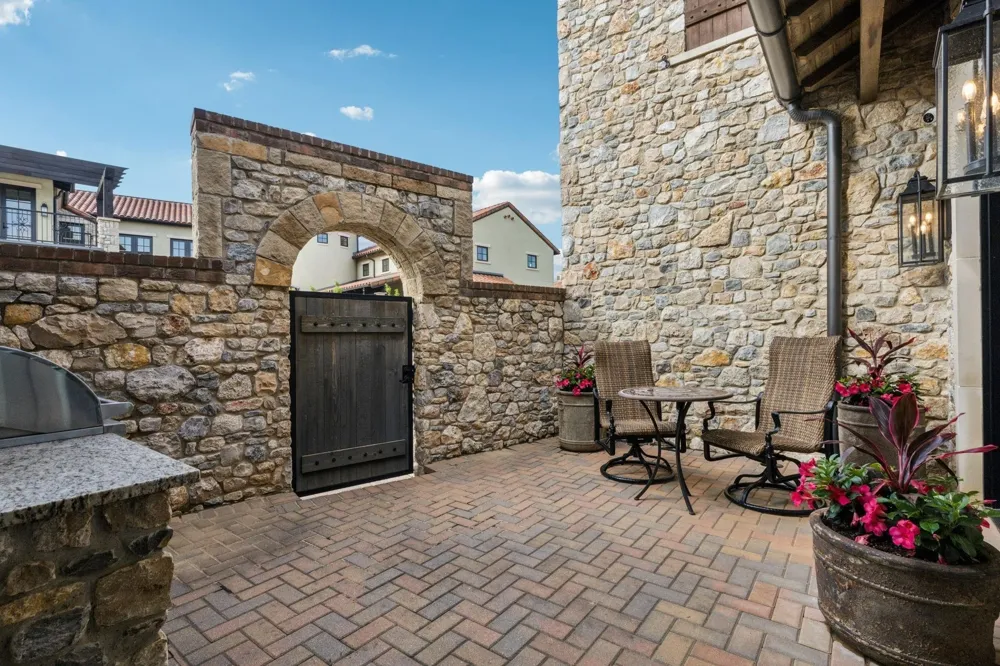 9 Catalonia Drive Westlake, TX 76262