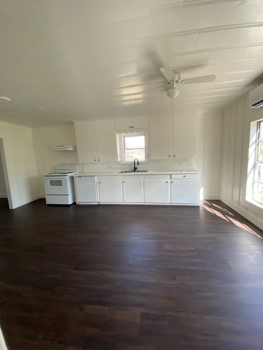 801 Walnut Street Trinidad, TX 75163