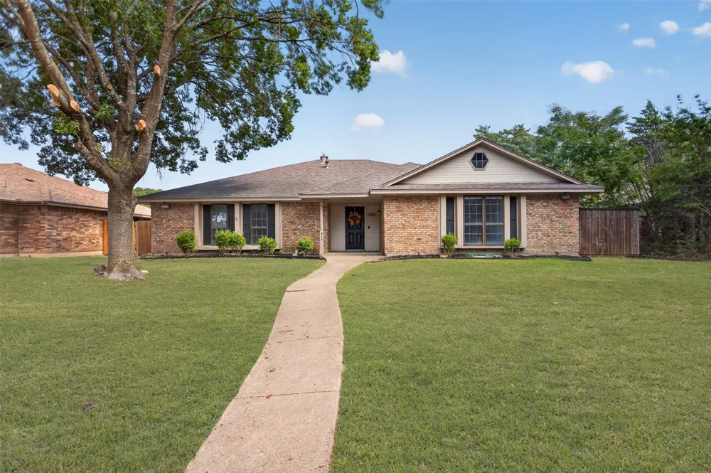 917 Francis Street Lancaster, TX 75146