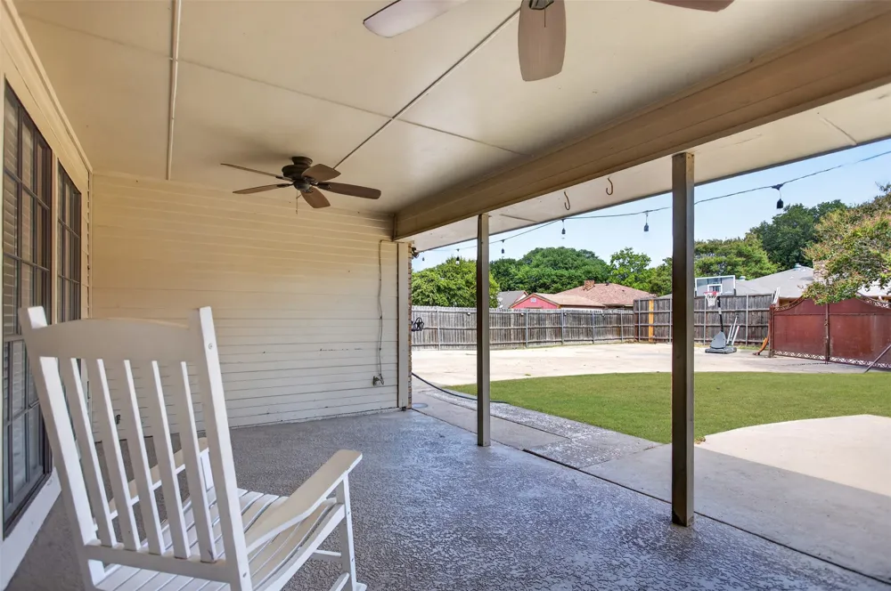 917 Francis Street Lancaster, TX 75146