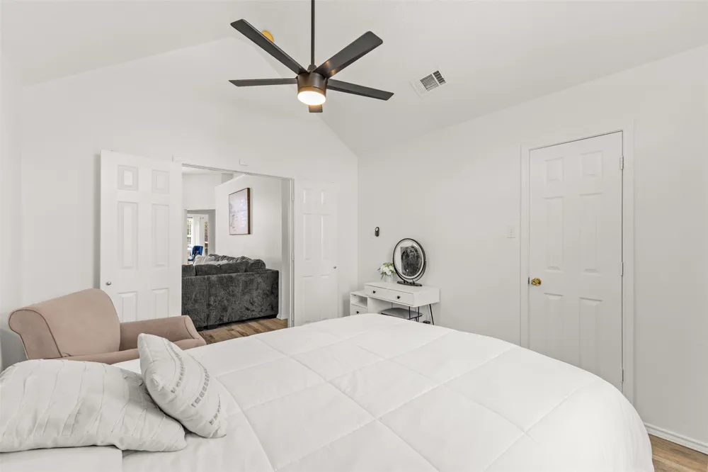 1938 Woodglen Drive Mesquite, TX 75149