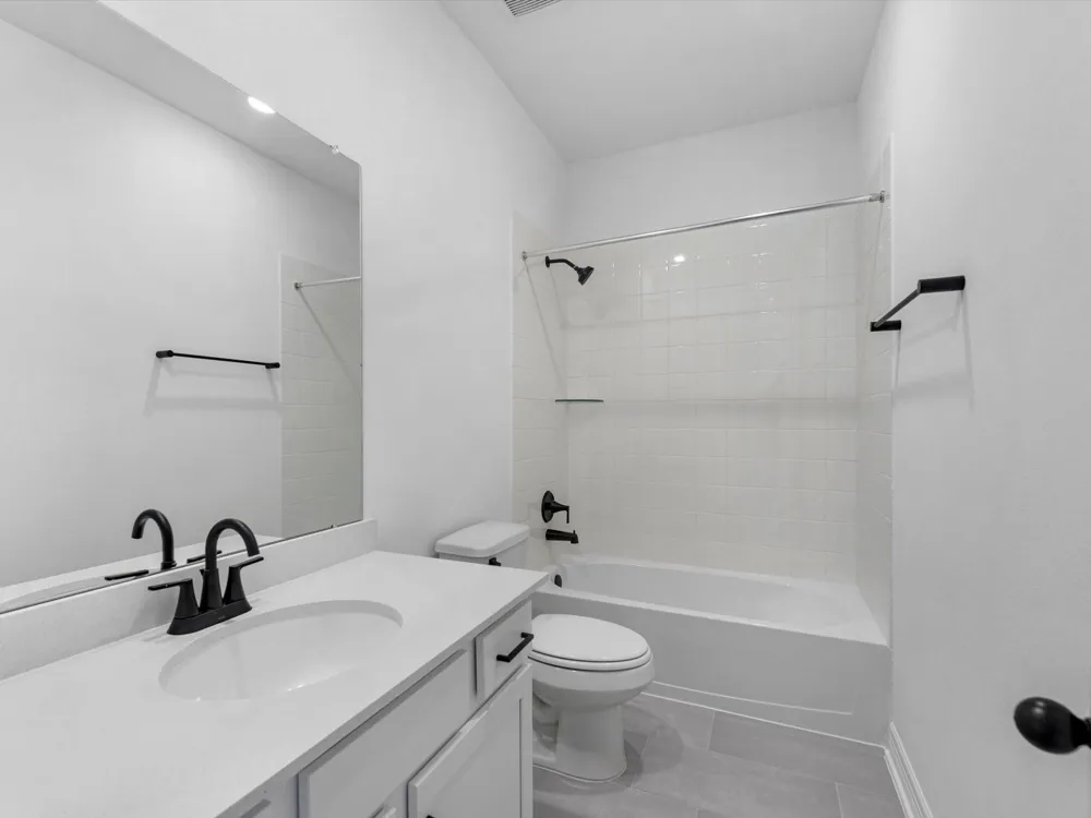 7803 Topaz Ridge Drive Angleton, TX 77515