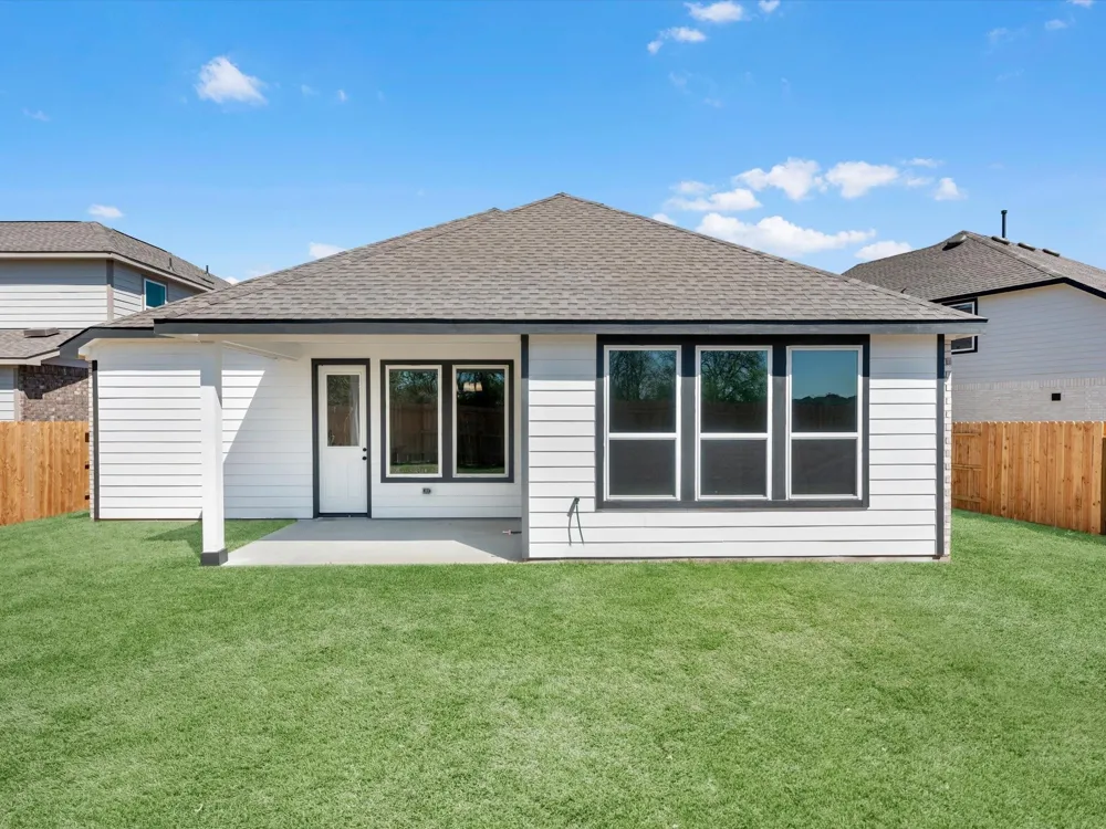 7803 Topaz Ridge Drive Angleton, TX 77515