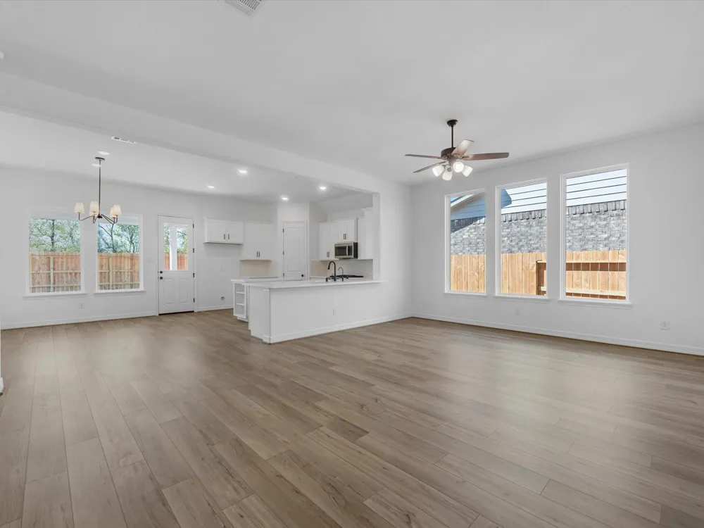 7803 Topaz Ridge Drive Angleton, TX 77515