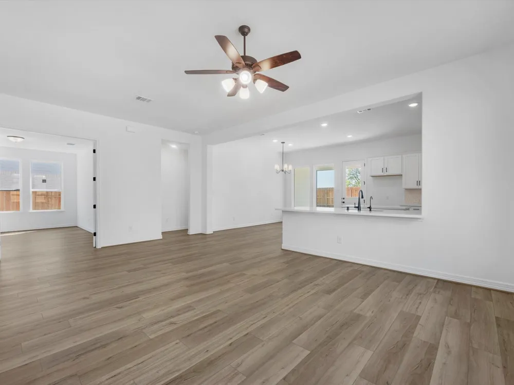 7803 Topaz Ridge Drive Angleton, TX 77515