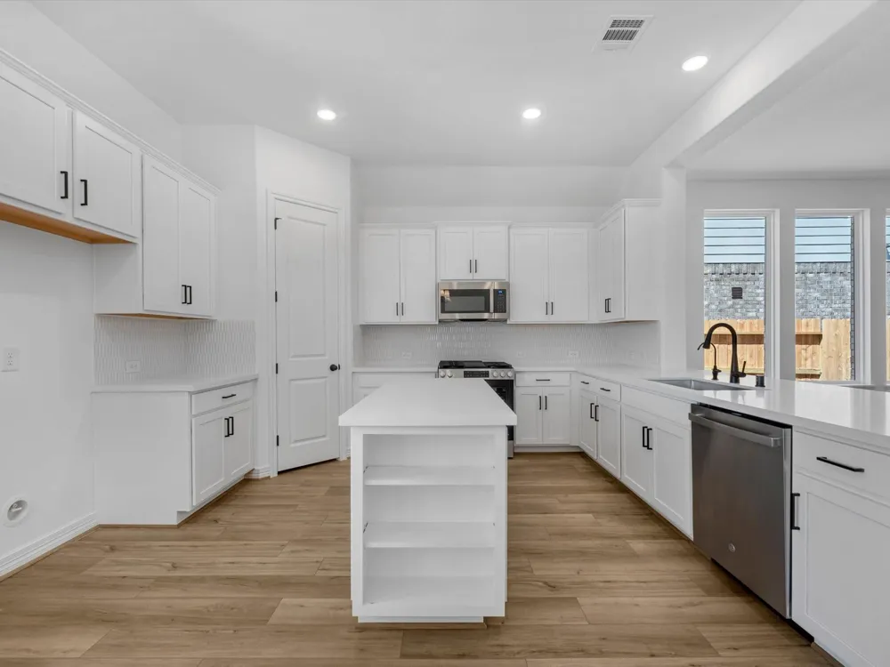 7803 Topaz Ridge Drive Angleton, TX 77515