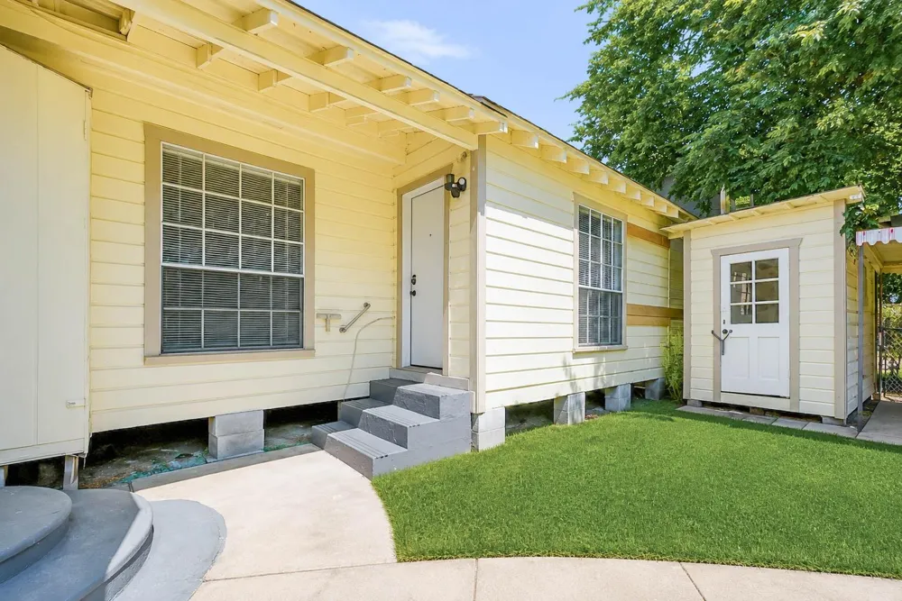 4019 Garrow Street Houston, TX 77003