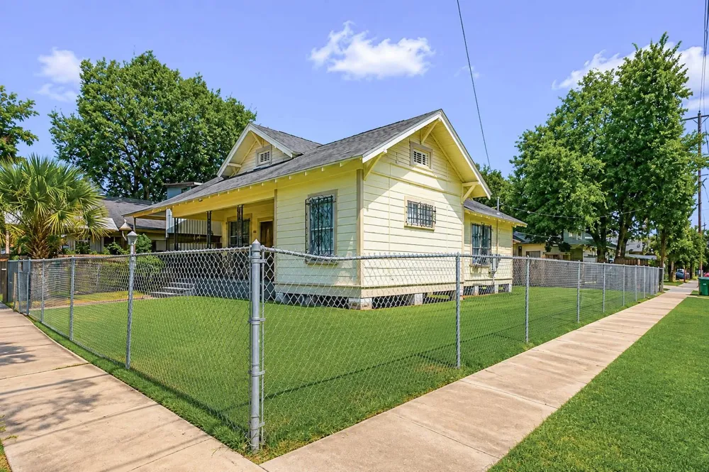 4019 Garrow Street Houston, TX 77003