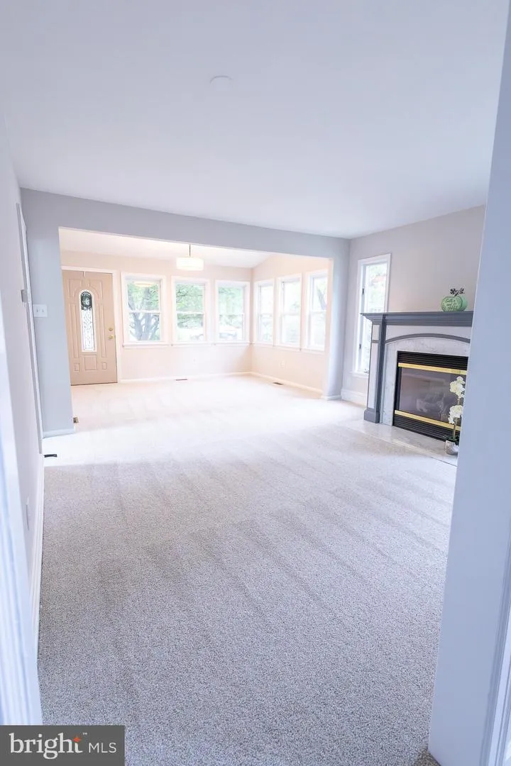 407 S WASHINGTON AVENUE Moorestown, NJ 08057
