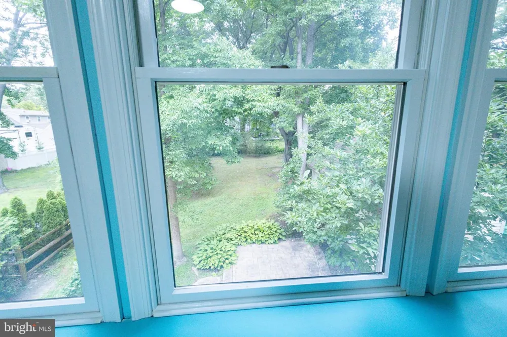 407 S WASHINGTON AVENUE Moorestown, NJ 08057