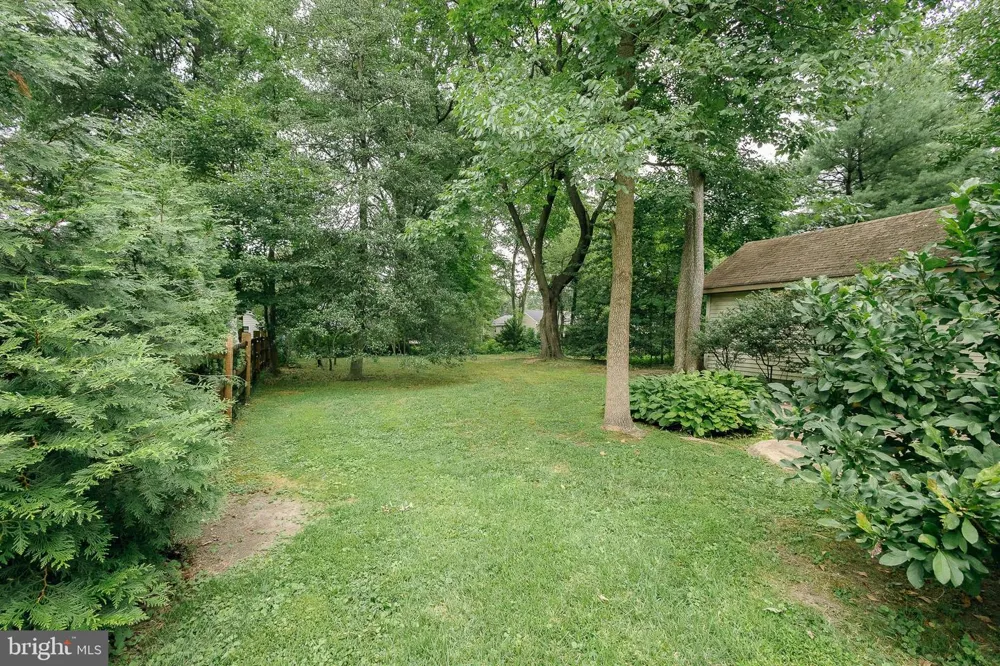 407 S WASHINGTON AVENUE Moorestown, NJ 08057
