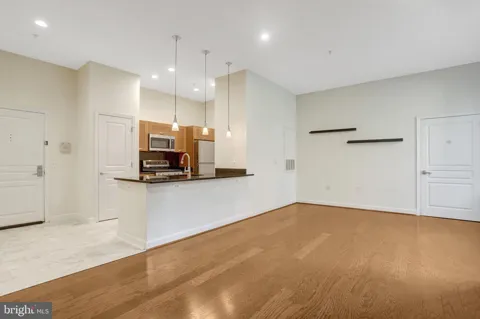 2451 MIDTOWN AVENUE #104