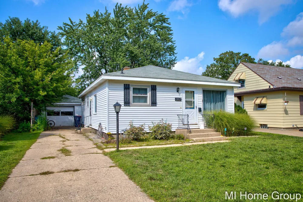317 W 28th Street Holland, MI 49423