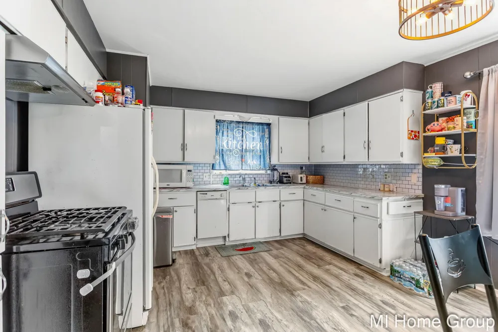 317 W 28th Street Holland, MI 49423