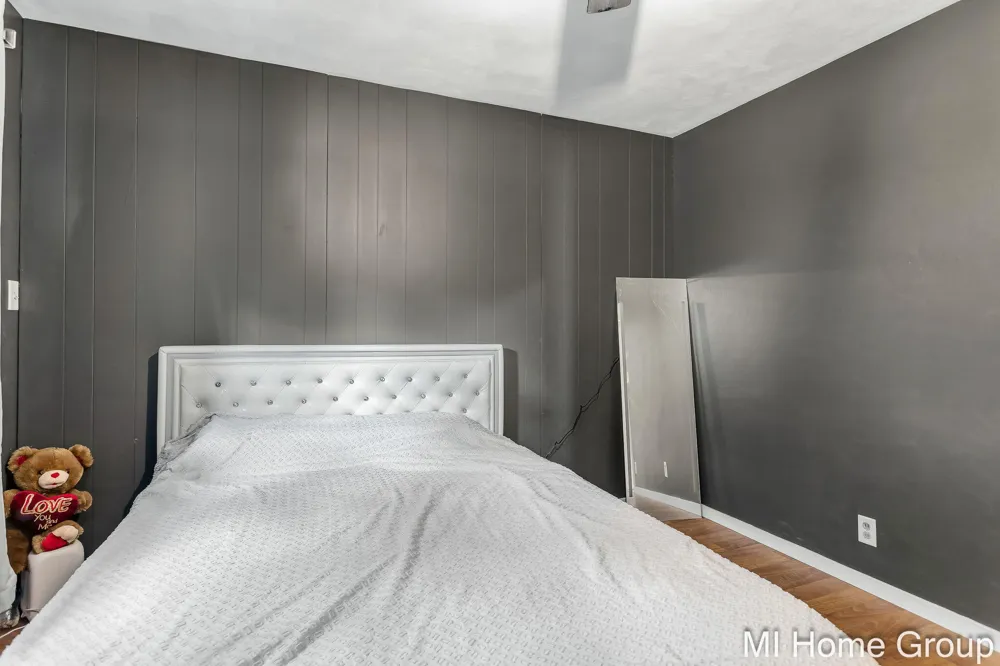 317 W 28th Street Holland, MI 49423