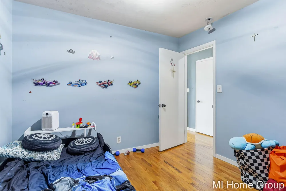 317 W 28th Street Holland, MI 49423