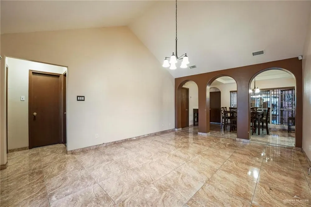 1807 16th Street Mission, TX 78572