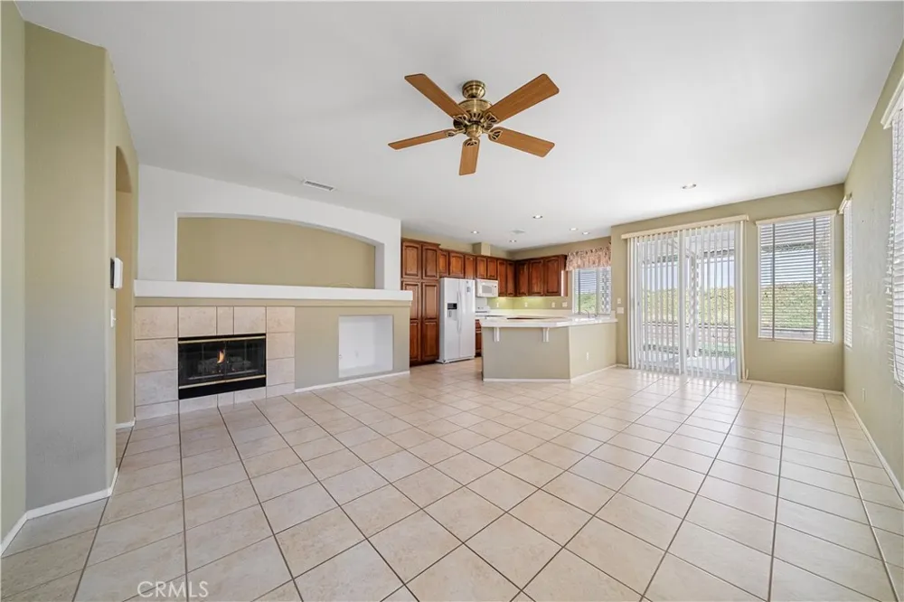 4929 Silverado Banning, CA 92220