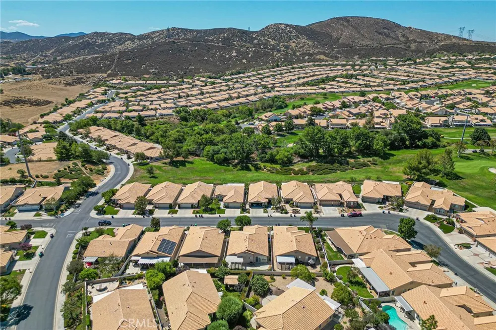 4929 Silverado Banning, CA 92220