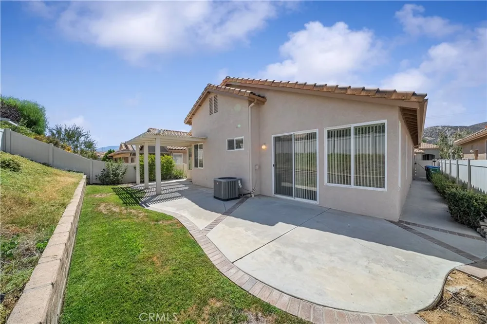 4929 Silverado Banning, CA 92220