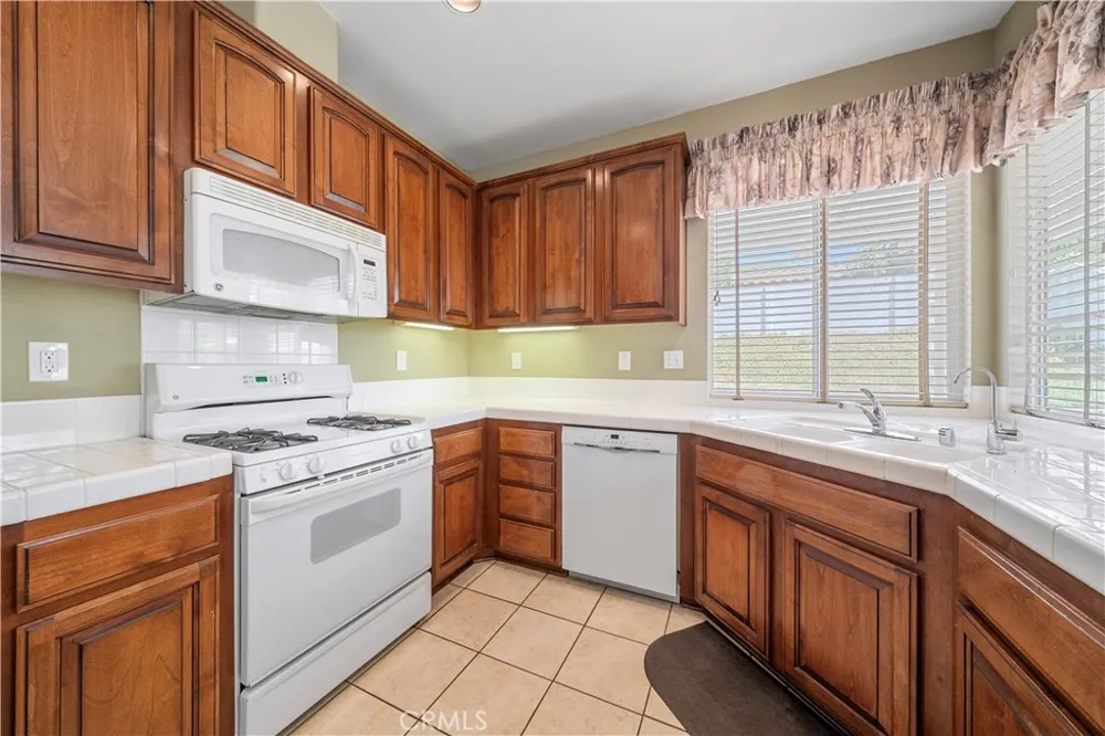 4929 Silverado Banning, CA 92220