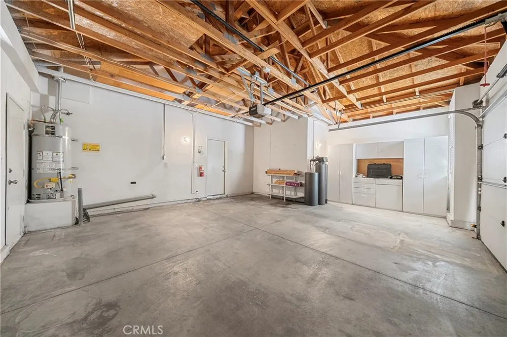 4929 Silverado Banning, CA 92220