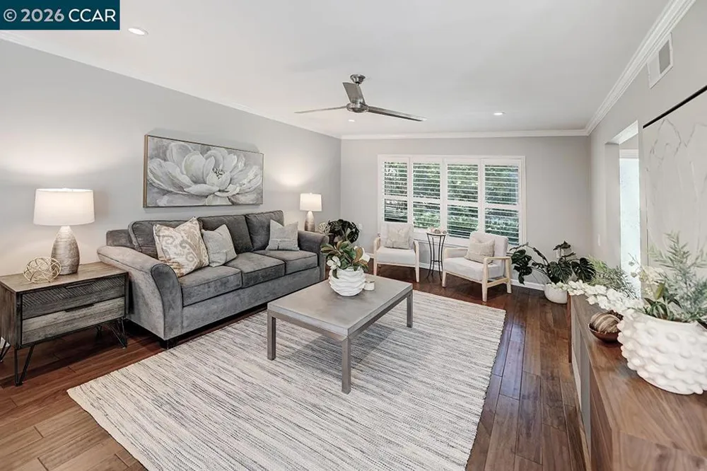 2301 Tice Creek Dr #5 Walnut Creek, CA 94595