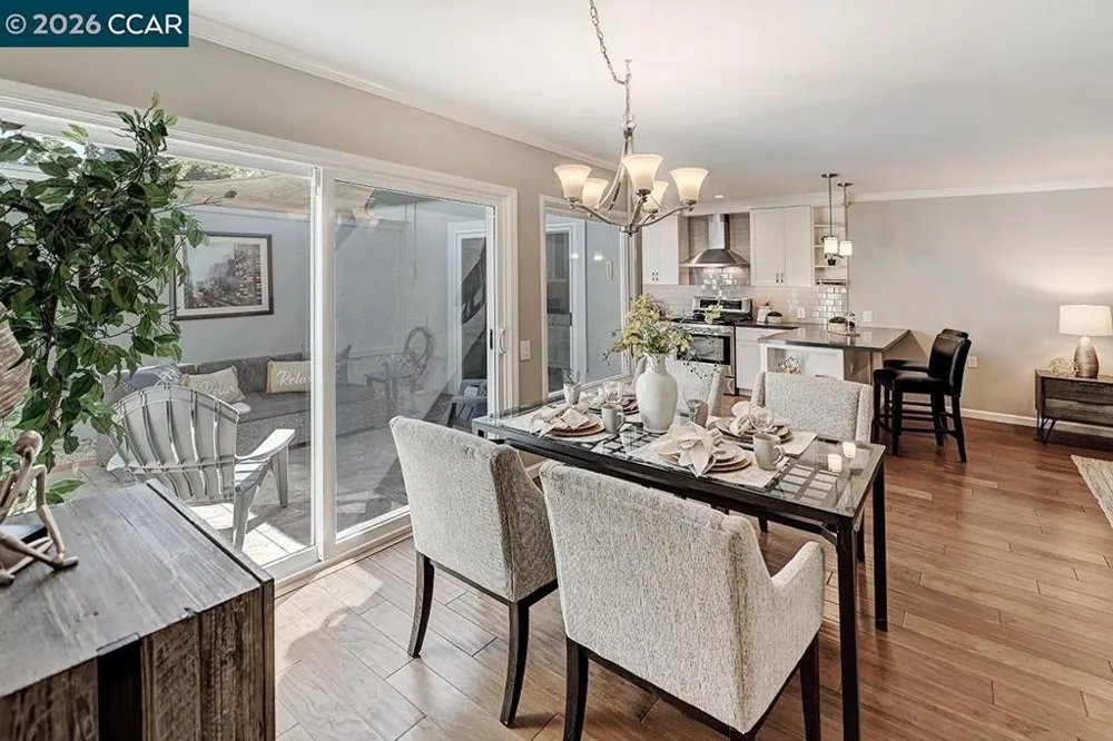 2301 Tice Creek Dr #5 Walnut Creek, CA 94595