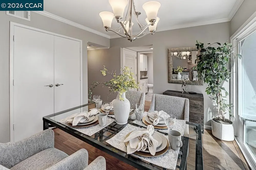 2301 Tice Creek Dr #5 Walnut Creek, CA 94595