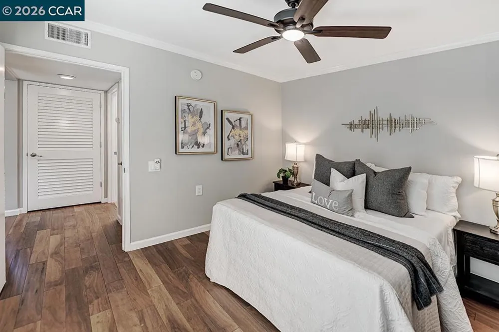 2301 Tice Creek Dr #5 Walnut Creek, CA 94595