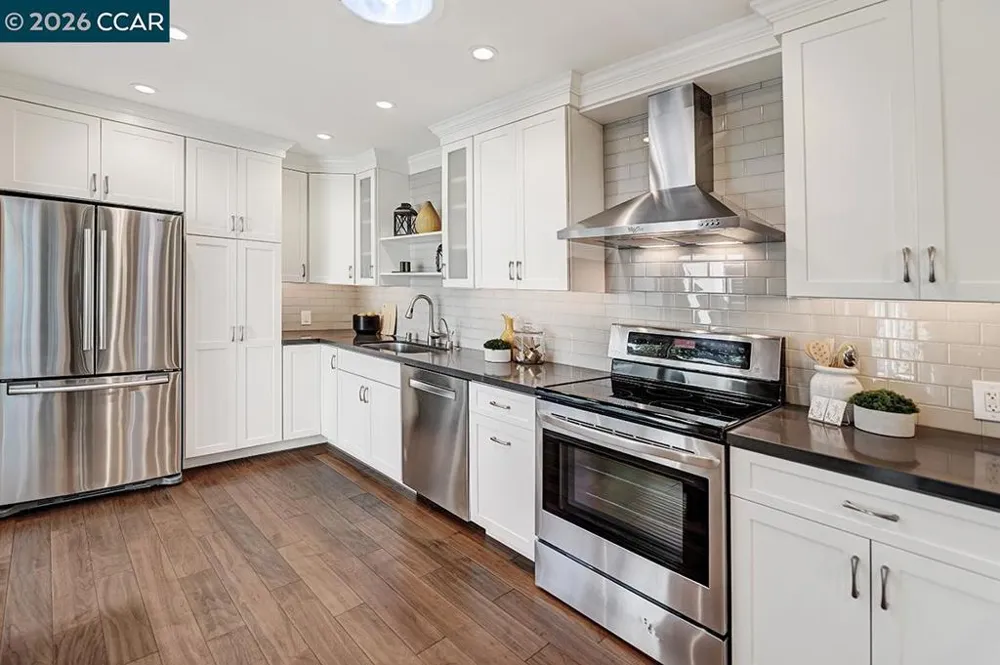 2301 Tice Creek Dr #5 Walnut Creek, CA 94595