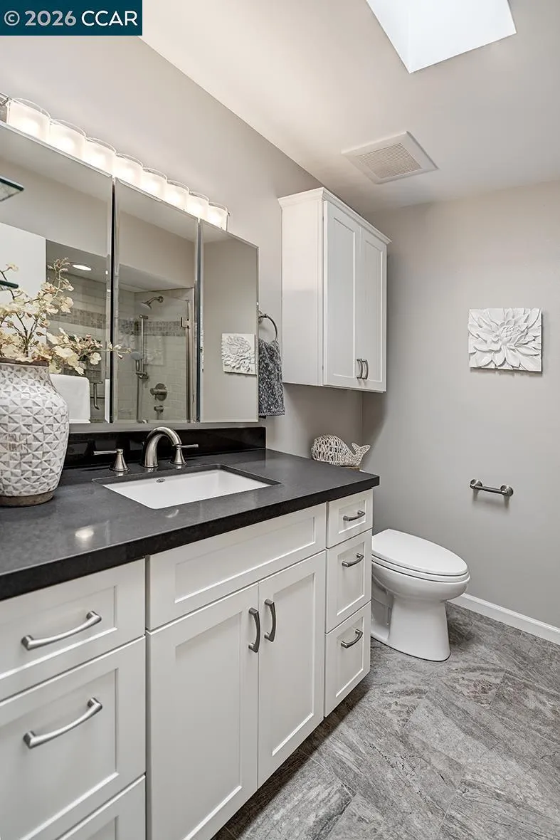 2301 Tice Creek Dr #5 Walnut Creek, CA 94595