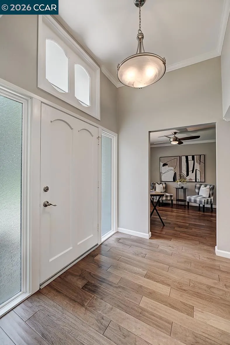 2301 Tice Creek Dr #5 Walnut Creek, CA 94595
