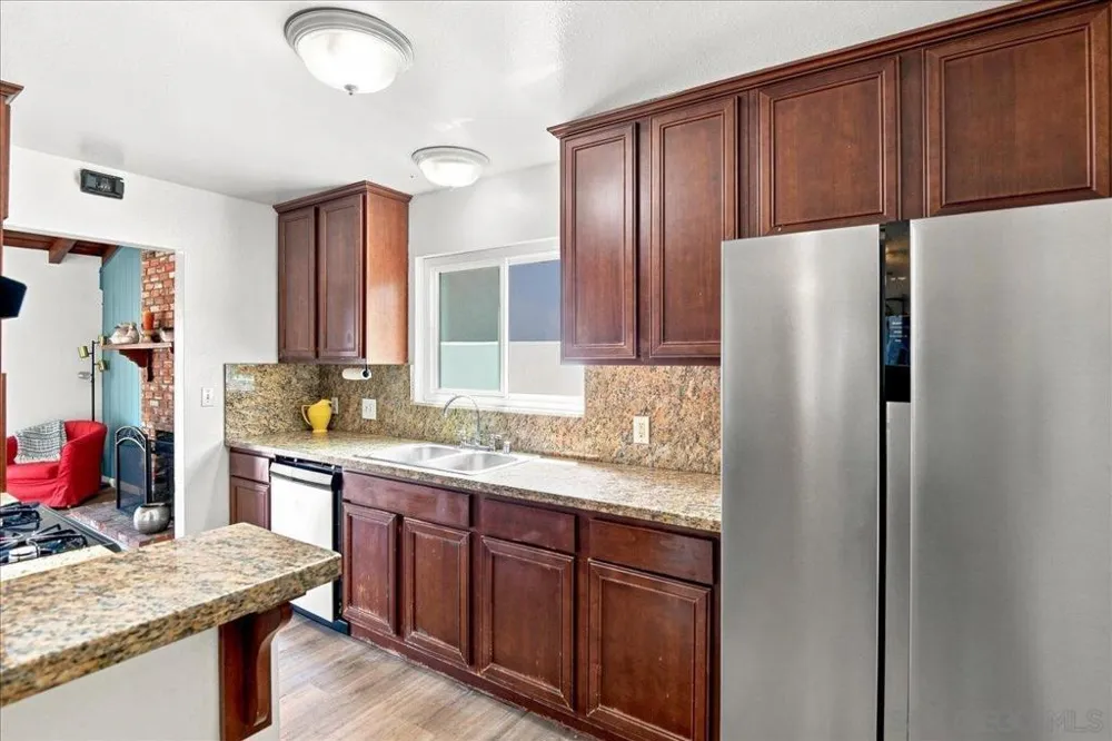 1325 5th St Imperial Beach, CA 91932